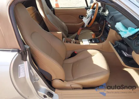 2001 Mazda Mx-5 Miata Ls/Special Edition z USA, uszkodzony, nr VIN JM1NB353210203817